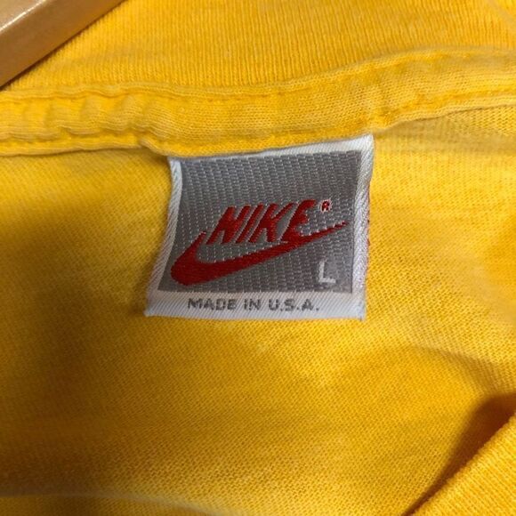 Nike Just Do It. Vintage Single Stitch T-Shirt Size (L) Yellow Red Purple - Picture 3 of 5